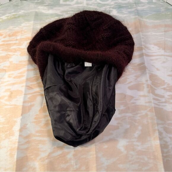 Rabbit fur brimmed beanie hat - Picture 7 of 9